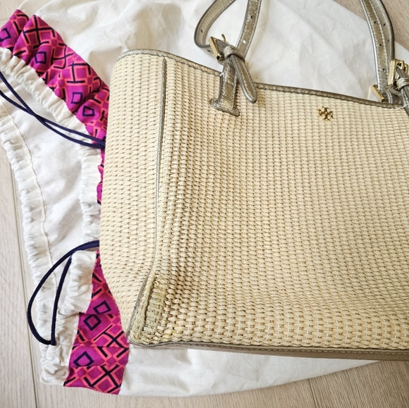 Tory Burch York Straw Small Buckle Tote - Picture 13 of 14